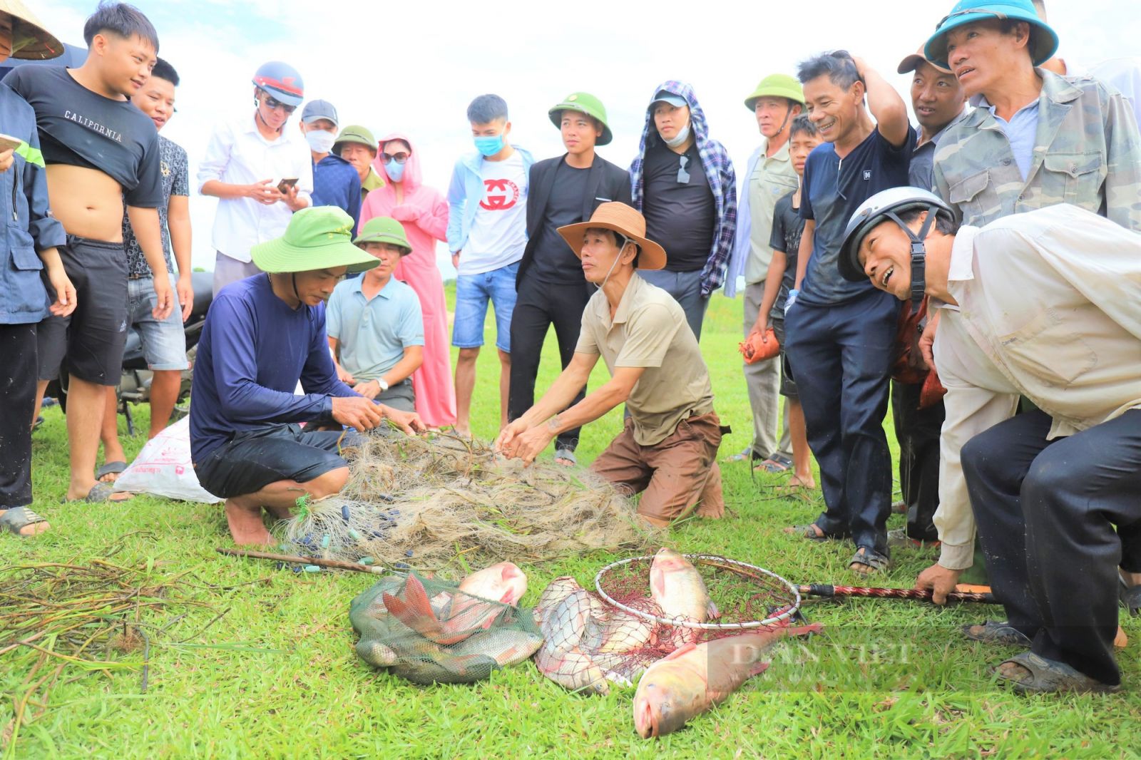 Lễ hội bắt cá Vực Rào tồn tại trên 300 năm ở Hà Tĩnh bắt nguồn từ đâu? - Ảnh 5.