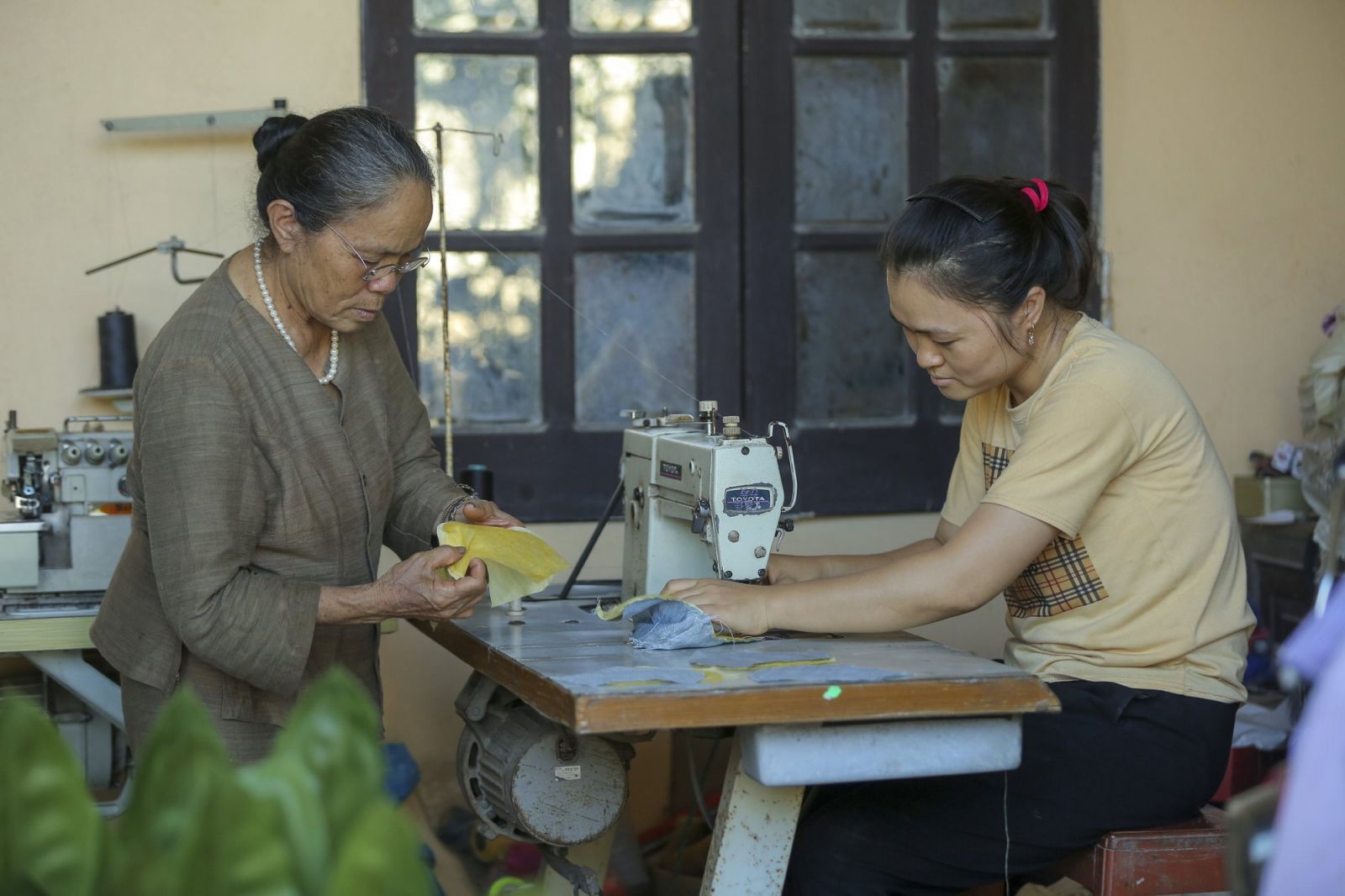 Loại thân cây tưởng vô dụng, qua tay nghệ nhân biến thành sản phẩm cao cấp chị em nào cũng mê mẩn - Ảnh 7.