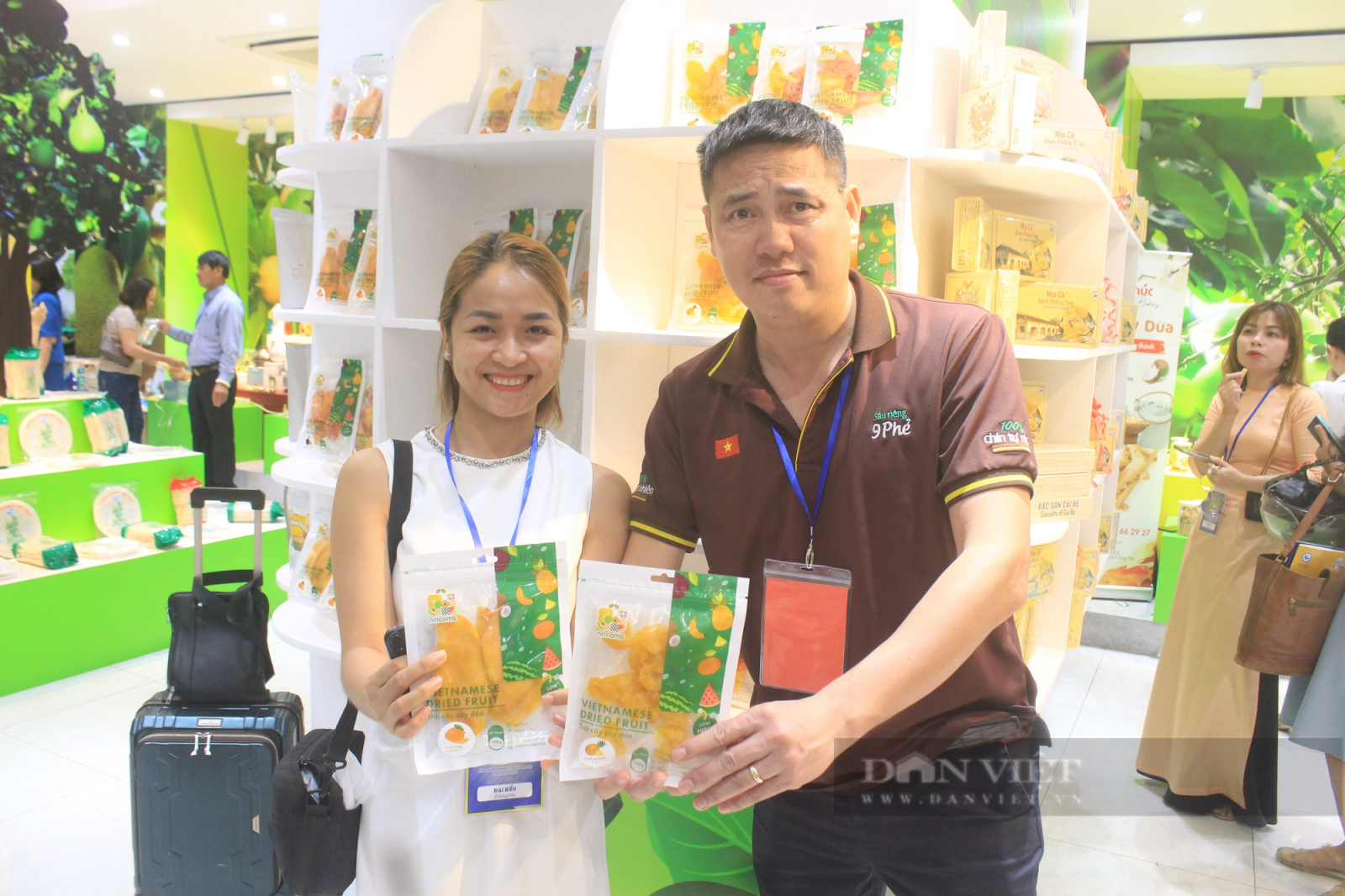 Tiền Giang đưa sầu riêng VIP, thanh long màu lạ, mắm tôm chà và cả trăm đặc sản OCOP về TP.HCM - Ảnh 5. Tiền Giang đưa sầu riêng VIP, thanh long màu lạ, mắm tôm chà và cả trăm đặc sản OCOP về TP.HCM - Ảnh 5.